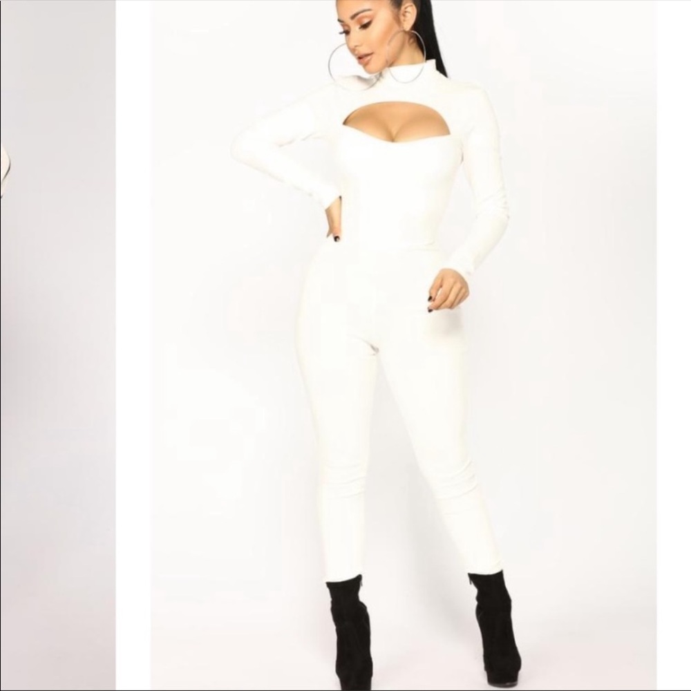 Brandnew fashion nova, sexy ivory jumpsuit